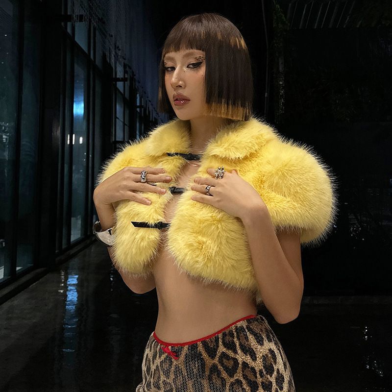 Street Fashion Men 2025 - Jaket Bulu Pendek Wanita 2025, Rompi